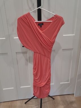 bebe Coral One-Shoulder Ruched Midi Dress